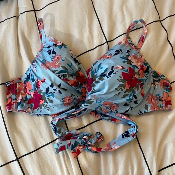 La vie en rose floral bikini top - amazing support
